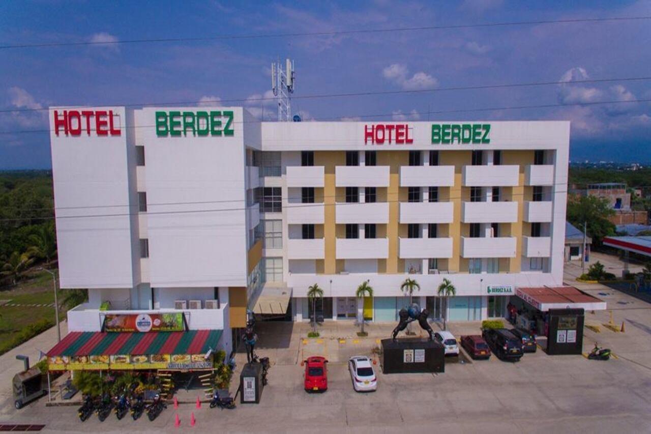 Hotel Berdez Нейва Экстерьер фото